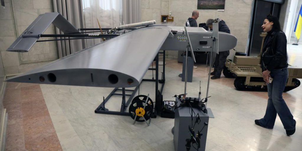 Generale annuncia il drone a lungo raggio più efficace contro le raffinerie russe