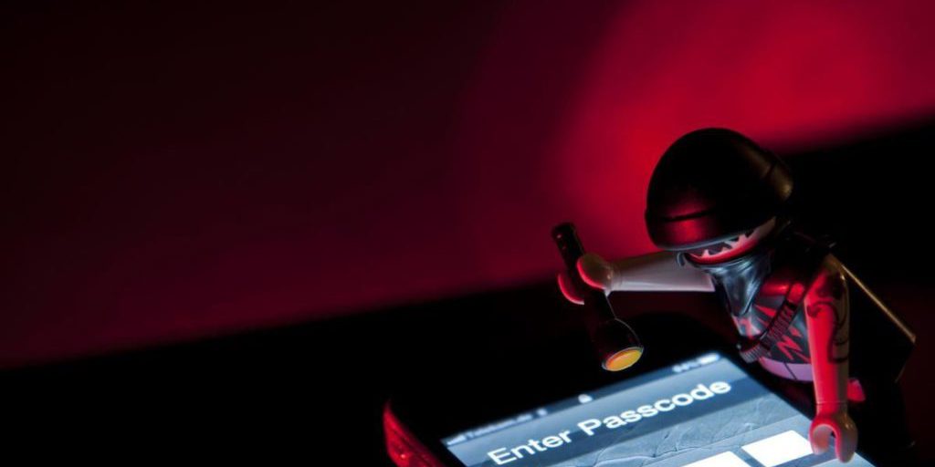 Come riconoscere se il tuo smartphone è sotto controllo: 5 segnali da non ignorare