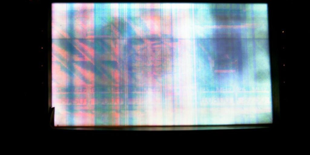 10 motivi per cui il televisore lampeggia e come risolverli