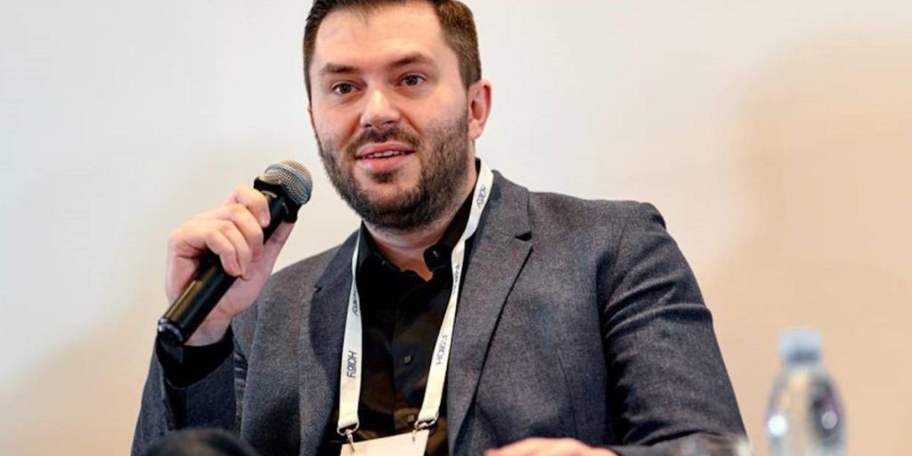 Zelensky licenzia il capo della Commissione Nazionale dei Titoli della Federazione Russa