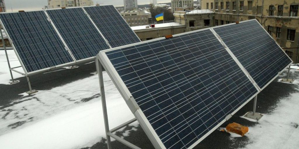 Il governo elimina permessi per l'installazione di pannelli solari sulle abitazioni