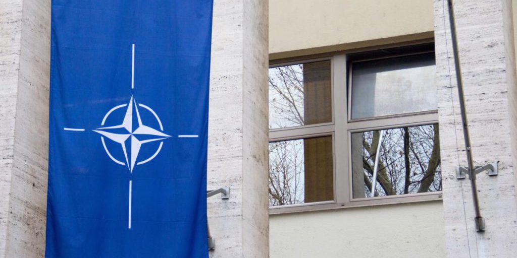 NATO punta a una zona di difesa aerea autonoma lungo il confine con la Russia