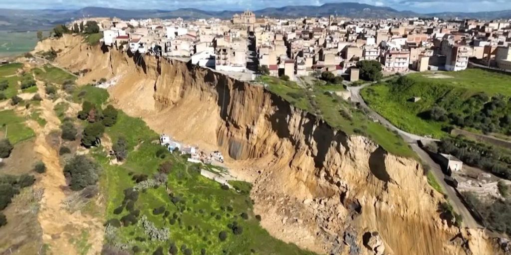 Borgo siciliano in pericolo: scuole chiuse e strada tra Nisei e Jela bloccata dopo temporale