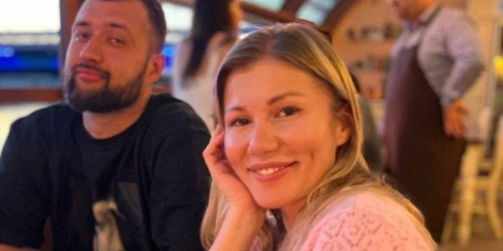 Alena Omarkhalieva augura buon compleanno al marito soldato