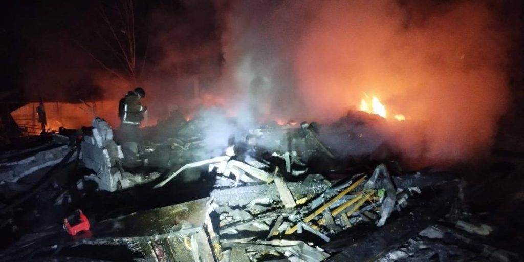 Attacco russo a Zaporizhzhia: tre morti e un ferito in abitazioni private