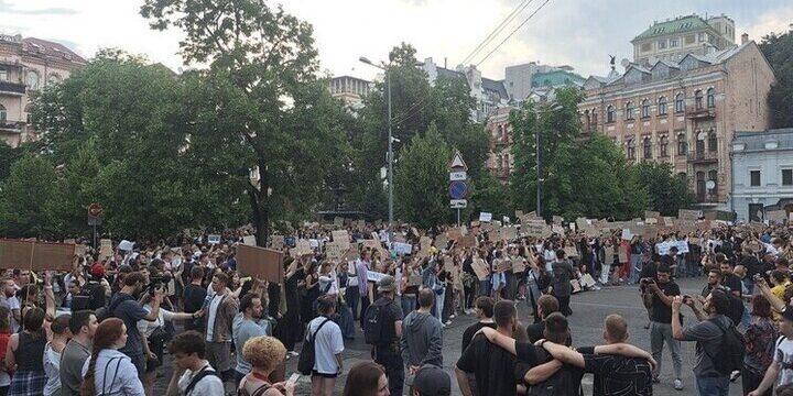 Житомирцы массово переходят на русский язык - СМИ
