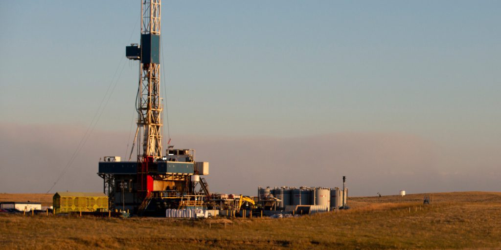 Chiusura del Governo: Perché i Combustibili Fossili Sono Stati Esentati?