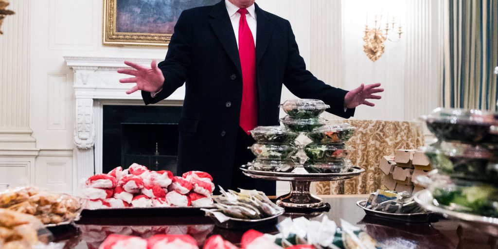 Alti prezzi della carne bovina: Bessent accusa i migranti di trasportare bovini malati