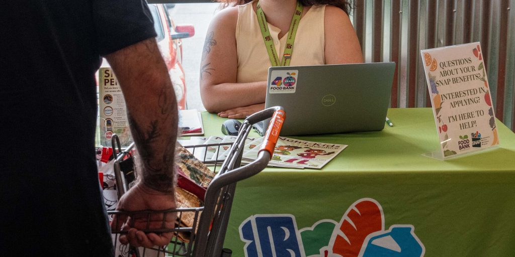 Chiusura del Governo: i Buoni Alimentari per Milioni di Persone a Rischio di Essere Sospesi a Novembre