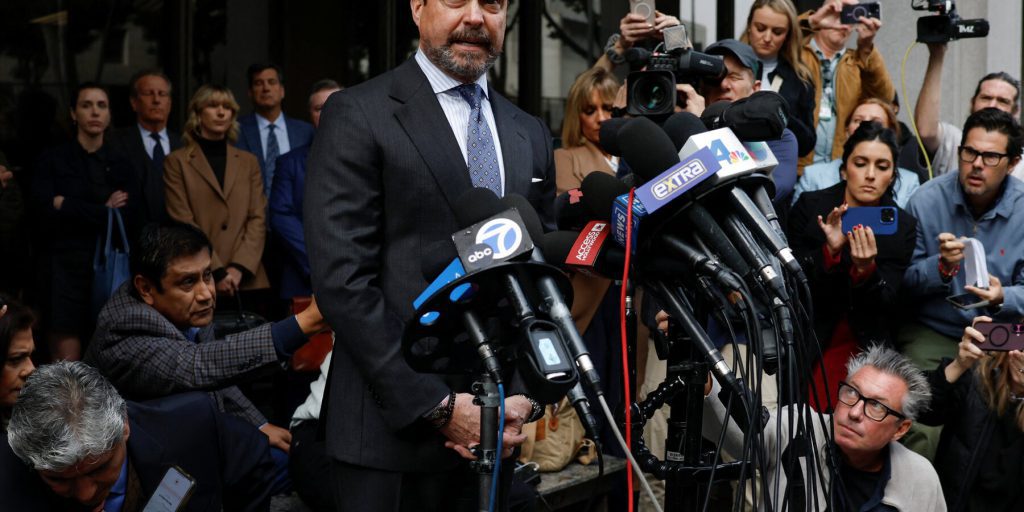 Nick Reiner si presenta all'udienza di accusa per omicidio dei genitori, rinviata a gennaio