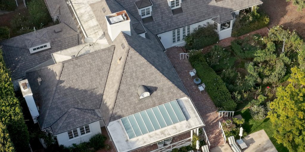 Polizia trova i corpi di Rob e Michele Reiner nella camera matrimoniale; figlio Nick accusato di omicidio