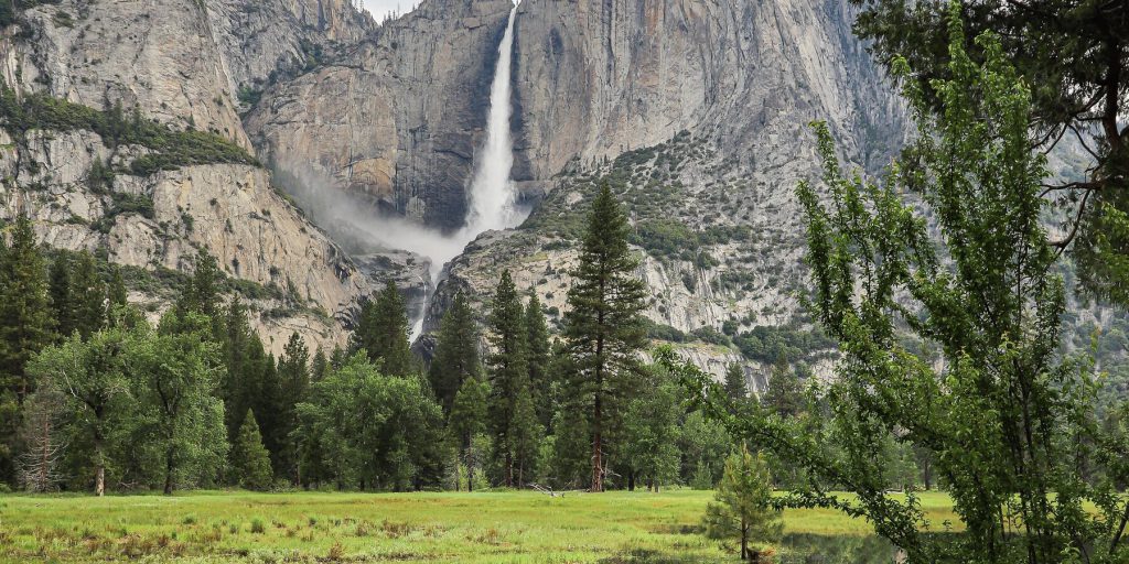 La chiusura del governo americano incoraggia i BASE Jumpers e i piloti di droni a sfidare le regole a Yosemite