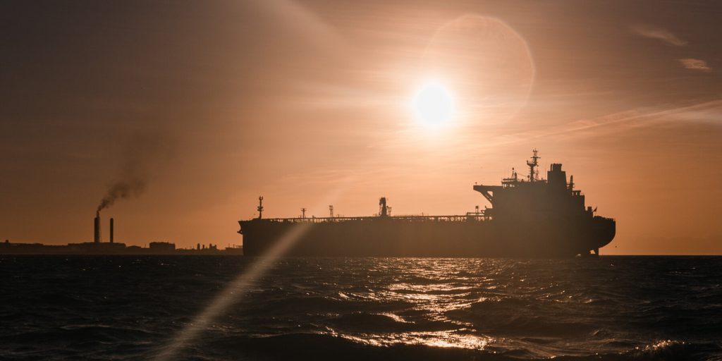 Marina venezuelana escorta navi petrolistiche nonostante la minaccia di blocco degli Stati Uniti