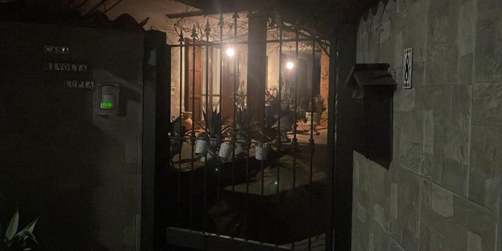 Ladro ucciso in villa da proprietario, vittima muore in ospedale