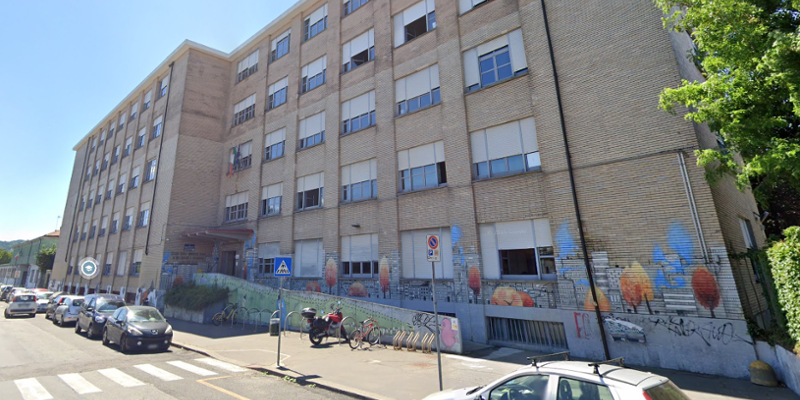 Guasto al riscaldamento dell'istituto Bodoni Paravia: studenti in aula con cappotti a causa di perdita d’acqua