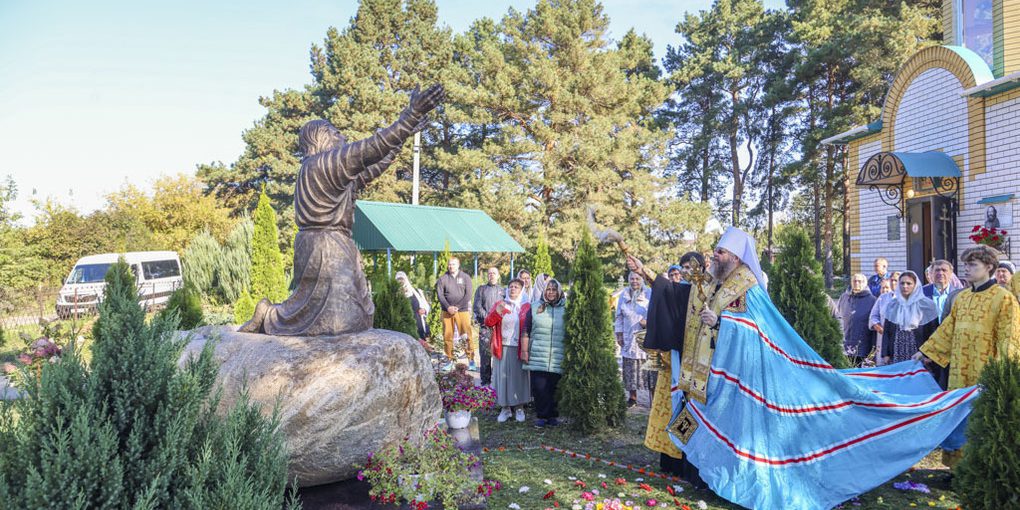 Под Тамбовом зажёгся духовный маяк: открыт памятник Серафиму Саровскому