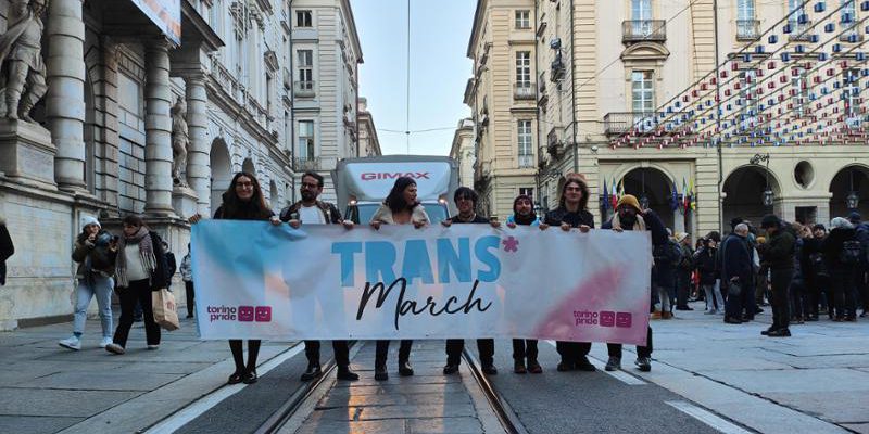 Marcia a Torino contro la transfobia in occasione del Transgender Day of Remembrance