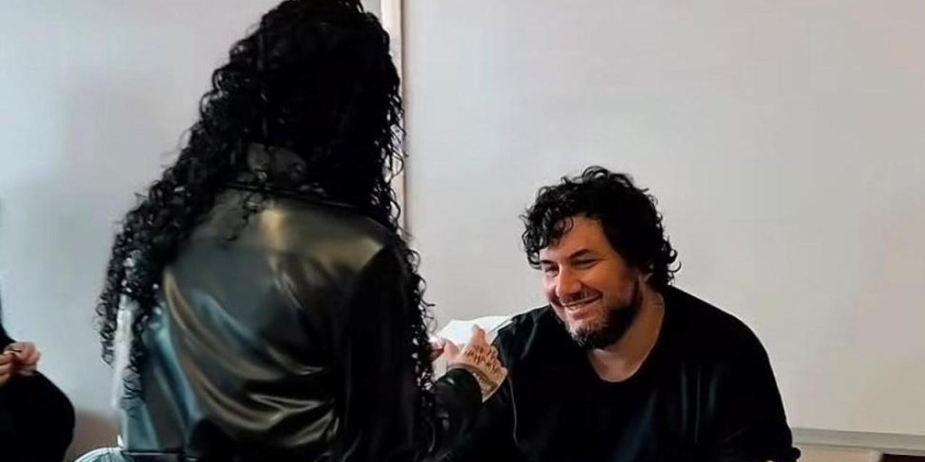 Alunni di Enaip di Grugliasco scrivono una lettera di ringraziamento al professore di matematica: video virale su TikTok