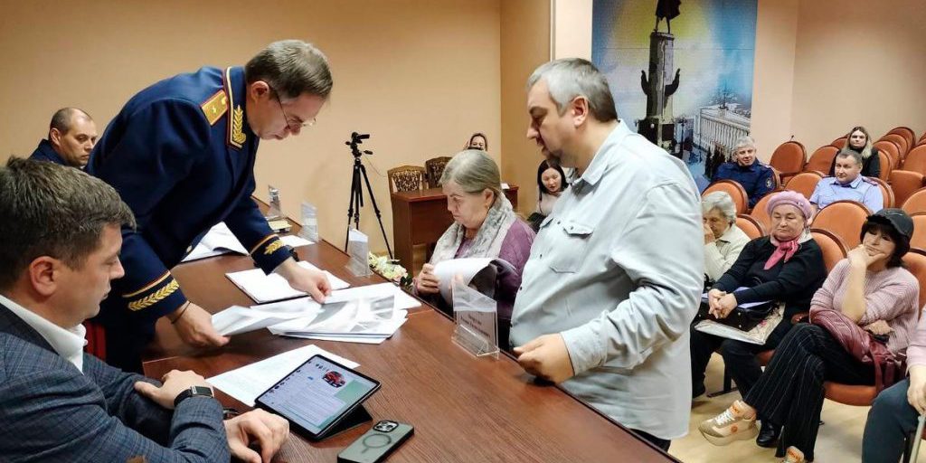 Intervento delle autorità a Lipeck per risolvere i problemi abitativi dei residenti