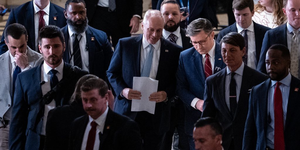 Camera dei Rappresentanti approva con larga maggioranza la pubblicazione dei documenti di Jeffrey Epstein