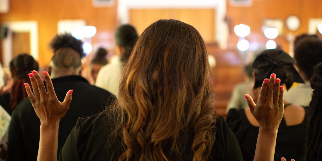 Trump e la religione cristiana: la copertura mediatica dei suoi riferimenti religiosi