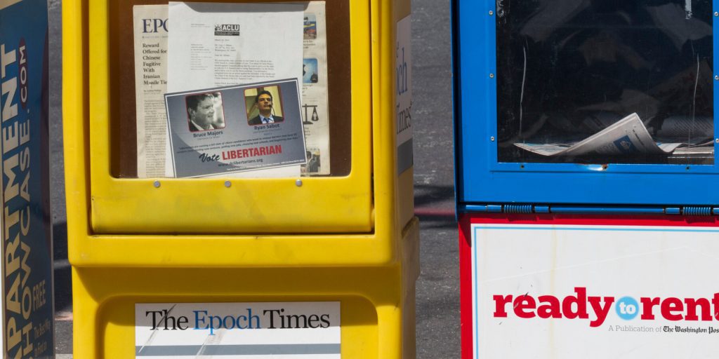 Dimissioni di un reporter di Epoch Times dopo la firma di regole del Pentagono: una questione di libertà di stampa e indipendenza dei media