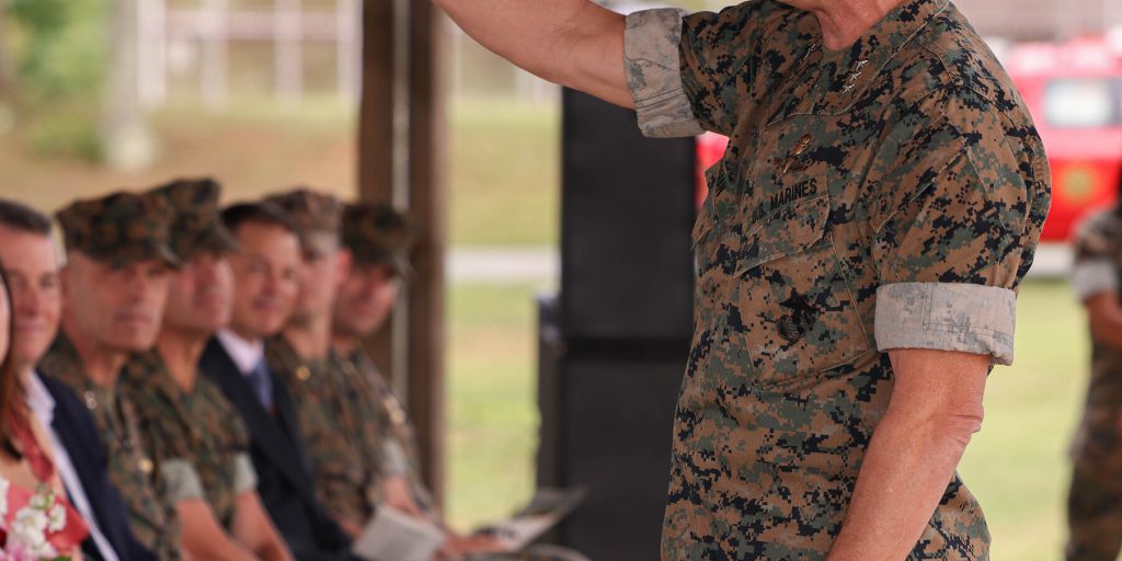 Trump nomina il generale Donovan come nuovo comandante del Comando del Sud mentre la pressione su Venezuela aumenta