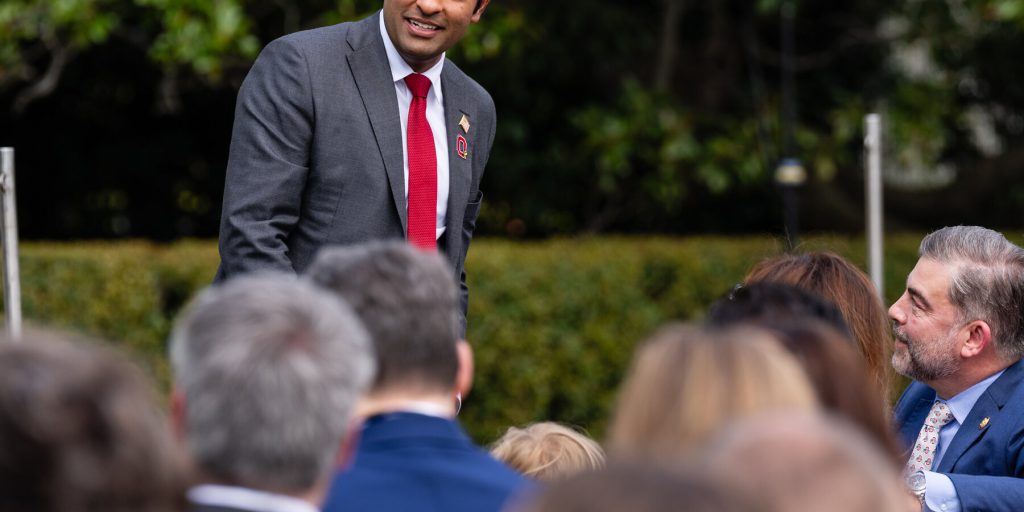 Vivek Ramaswamy denuncia l'aumento dell'odio anti-indiano tra i conservatori