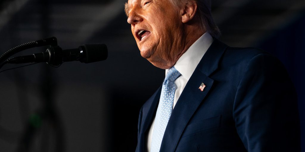 Trump sostiene che approverà la pubblicazione dei documenti di Epstein, ma alcuni potrebbero rimanere riservati