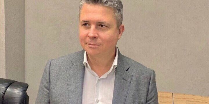 Riunione Storica tra il Presidente Russo e il Governatore di Smolensk: Valutazioni e Prospettive per lo Sviluppo Regionale