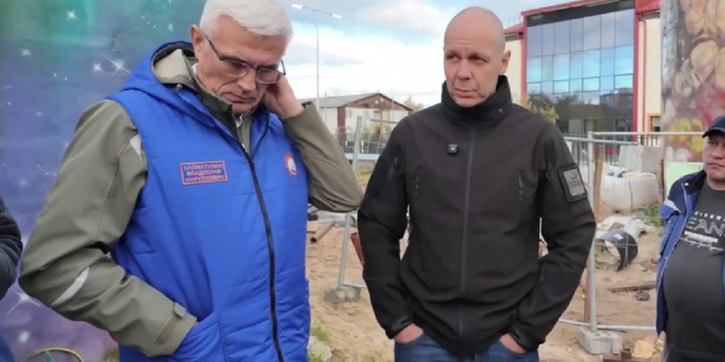 На напор воды из кранов пожаловались Трапезникову жители Тарко-Сале