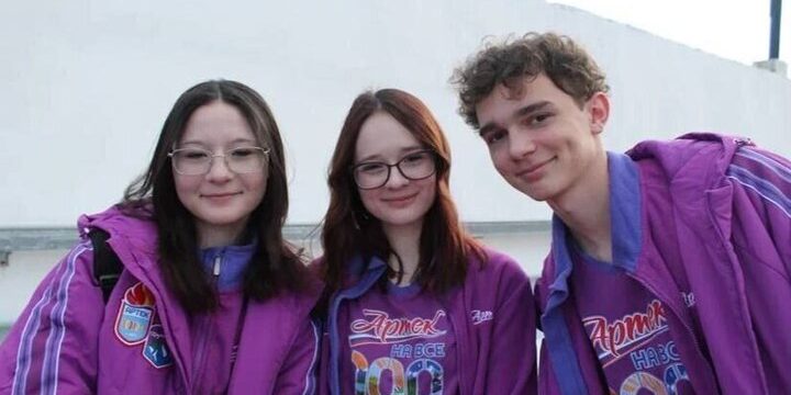 Studentessa della Kalmykia raggiunge la finale del programma "Grande Cambiamento" a "Artek"