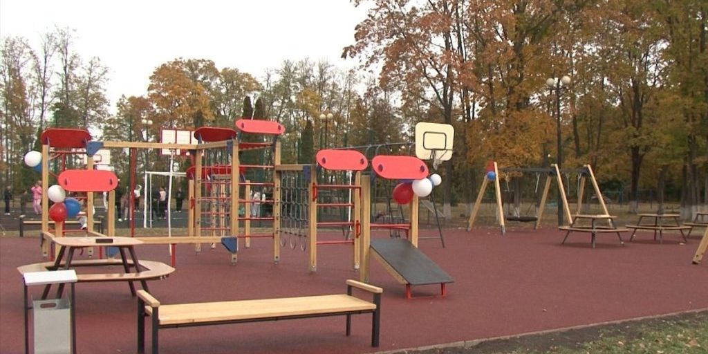 Активный досуг и шахматы: в красногвардейской «Чайке» открылась новая игровая площадка