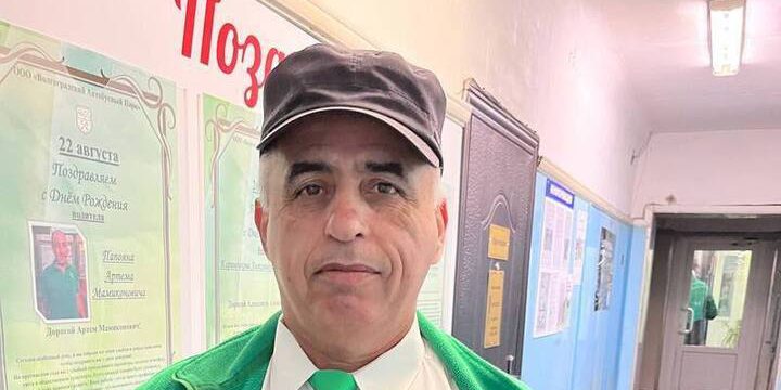 Conflitto su autobus a Kursk: aggressione a una passeggera e intervento del conducente