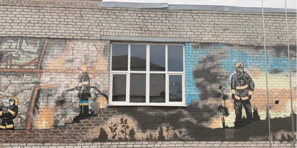 Firefighter injured in Russian artillery shelling of Nikopol