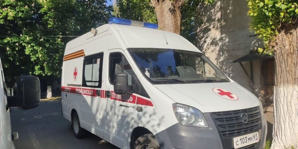 В темноте на трассе в Ростовской области водитель не увидел пешехода и сбил его насмерть