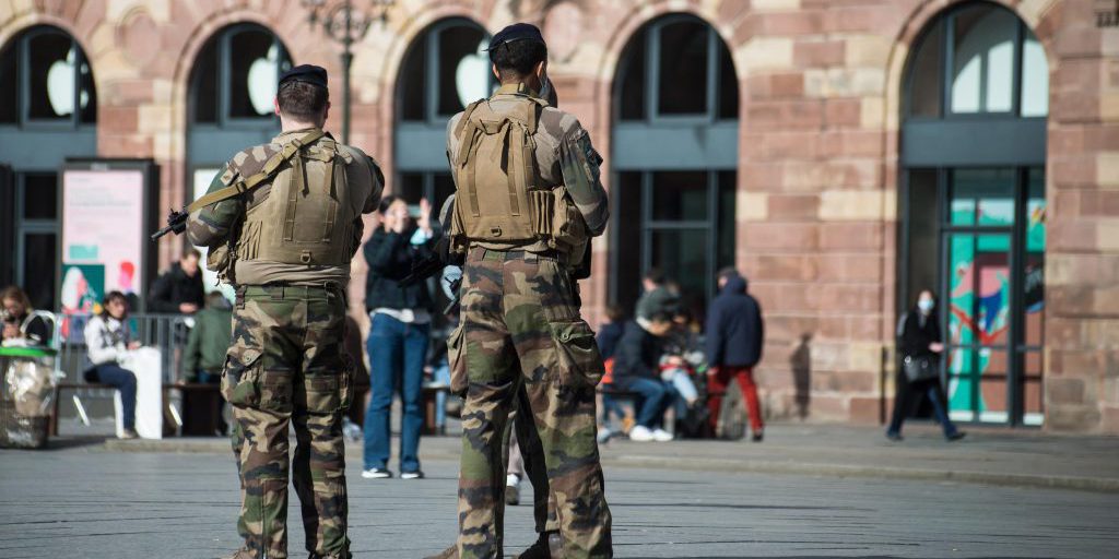 La sicurezza e l'immigrazione: le priorità dei francesi per il 2026