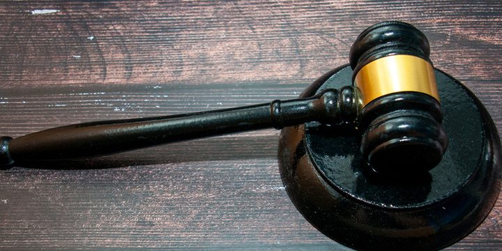 Tribunale Supremo Russo Condanna Ufficio Giudiziario a Pagare un Milione di Rubli per Mancata Esecuzione di Sentenza