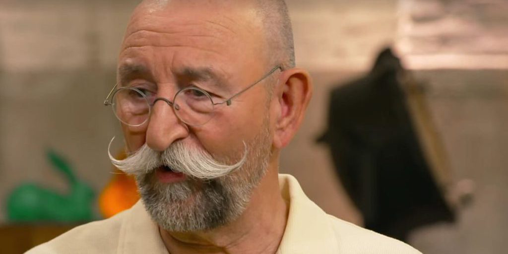 Lattina di birra compressa trasformata in opera d'arte e venduta per 1000 euro su Bares für Rares