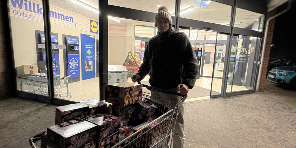 Cittadini olandesi attraversano il confine per acquistare fuochi d'artificio in NRW