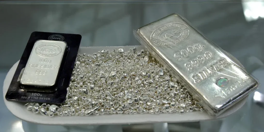 Argento raggiunge nuovo record di prezzo, supera le 66,99 dollari per oncia