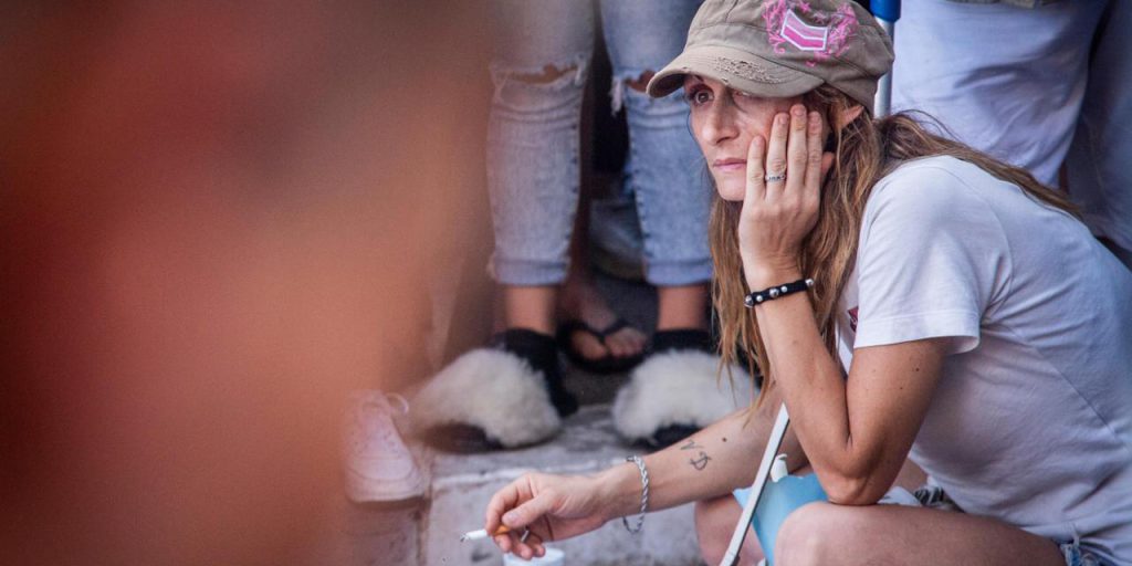 Detenuto condannato per omicidio e violenza sessuale tenta suicidio in carcere, agente interviene