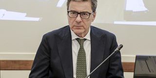 Manovra Economica: 18 Miliardi per Ridurre le Tasse e Migliorare la Sanità