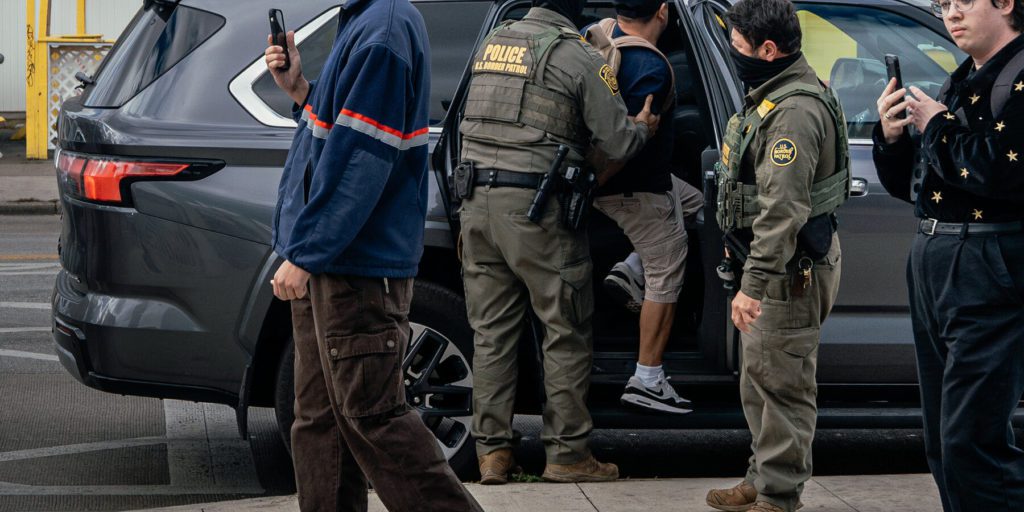 Tribunale d'appello sospende l'ordine di liberazione di centinaia di detenuti immigrati a Chicago