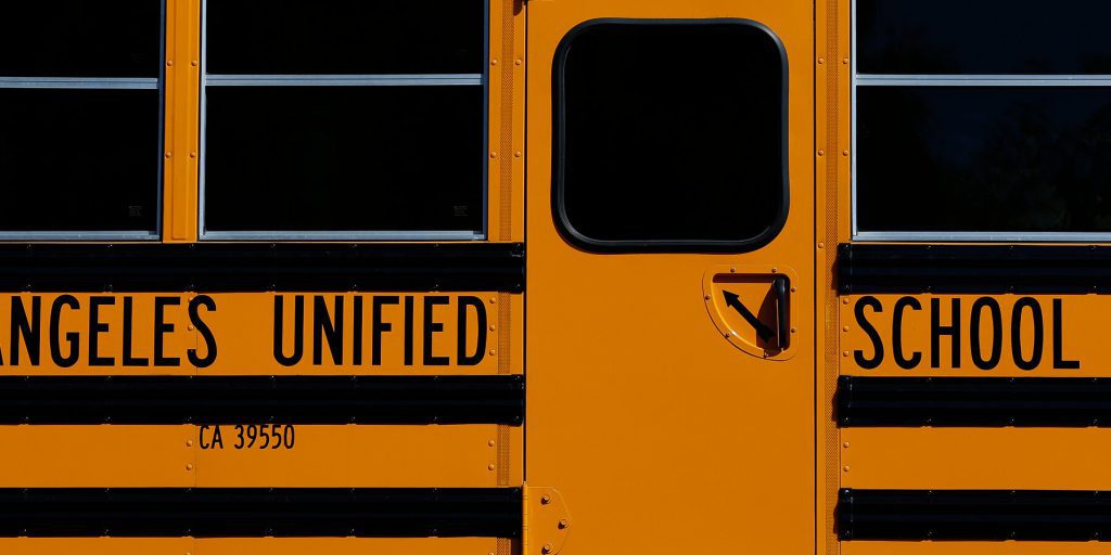 Scuole con più studenti bianchi non ricevono classi più piccole: la causa legale contro la politica di desegregazione