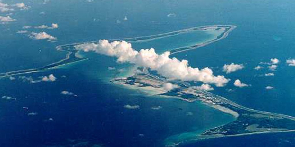 Trump critica l'accordo che prevede la rinuncia del Regno Unito al controllo delle Isole Chagos