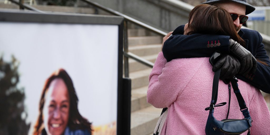 Senatrice del Colorado accusata di aver causato un incidente stradale mortale a causa di alcol