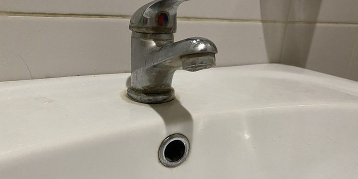 В Алуште устраняют аварию на водопроводе