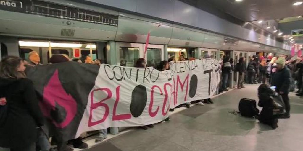Corteo contro la violenza di genere a Torino: blocco della metro alla fermata Marconi