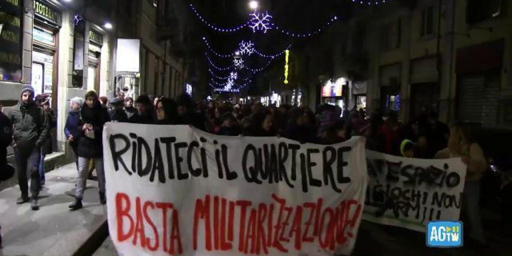 Torino: protesta per il ritorno del centro sociale Askatasuna e la fine della militarizzazione